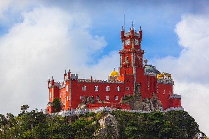 Private Half Day Tour to Sintra and Pena Palace From Lisbon - Exploring Pena Palace