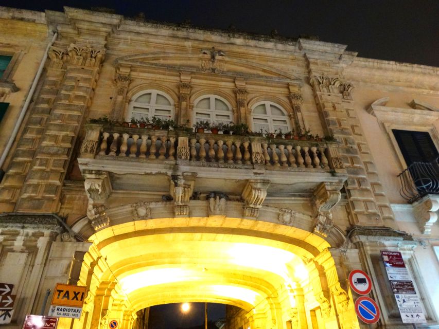 Ragusa Ibla: Walking Tour With Local Guide - Baroque-style Buildings and Artisan Shops