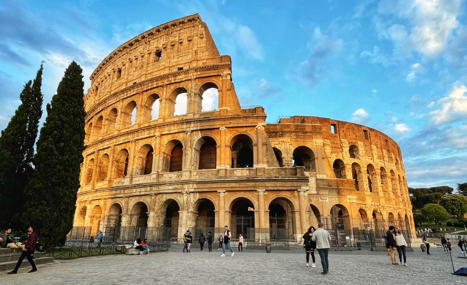 Rome: Colosseum With Arena Floor, Forum & Palatine Hill Tour - Expert English-speaking Guide