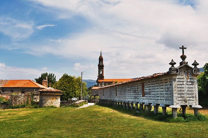 Santiago De Compostela: Finisterre, Costa Da Morte, Ézaro, Muros & Carnota - Tour Inclusions and Details