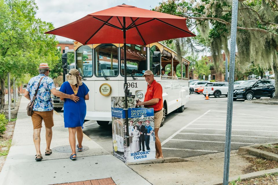 Savannah: History and Sightseeing Trolley Tour - Riding Through Cobblestone Streets