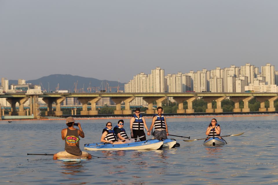 Seoul: Stand Up Paddle Board (SUP) & Kayak in Han River - Soaking up Sun