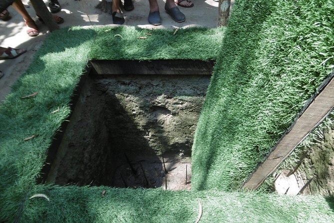 Small-group Saigon City & Cu Chi Tunnels Day Trip - Cultural Immersion