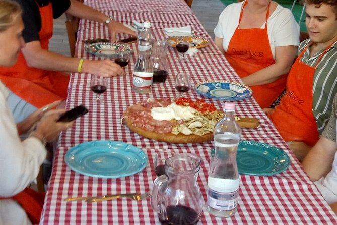 Sorrento Pizza Class With Wine, Limoncello and Transfer Included - Operators and Guarantee