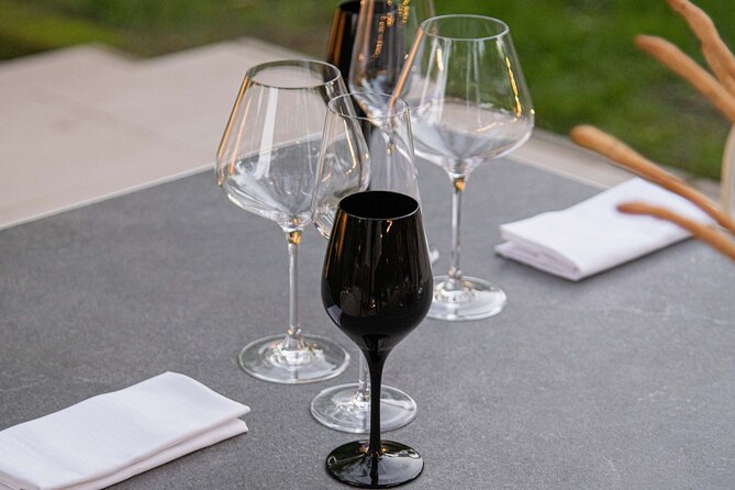 Tasting of 5 Wines With Typical Products in Sorrento - Ambiance and Setting