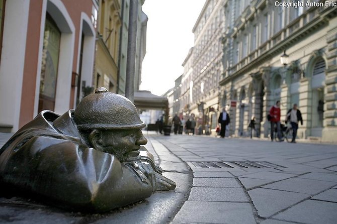 Top Experience Walking Tour With Bonus and Castle - Additional Information