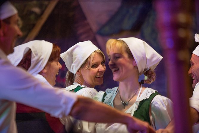 Tyrolean Folk Show Ticket in Innsbruck - Accessibility and Cancellation Policy
