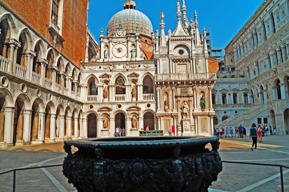 Venice: Basilica, Doges Palace, Gondola Ride & Yard Gallery - Gondola Ride Details and Meeting