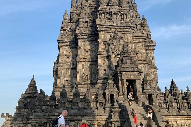 Yogyakarta: Borobudur Climb to the Top and Prambanan Privat Tour