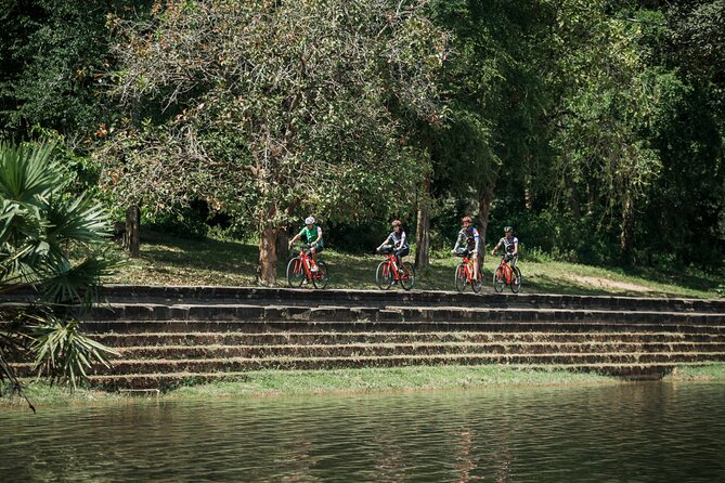 Angkor Sunrise Tour by Bike With Breakfast, Lunch & Tour Guide - Tour Reviews