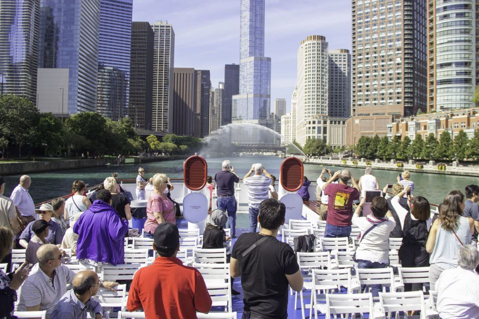 Chicago: 45-Minute Family-Friendly Architecture River Cruise - Onboard Amenities