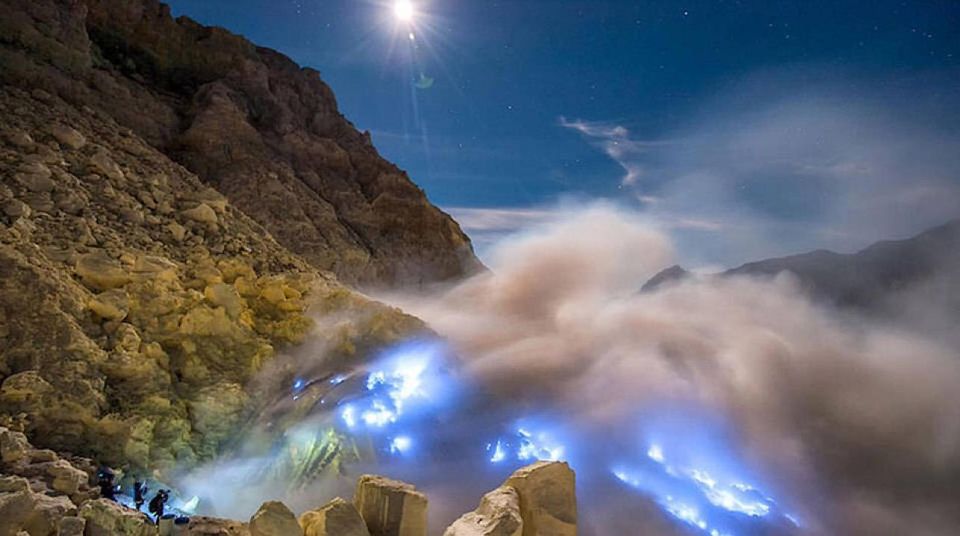 From Bali : Trip to Mount Ijen Crater With Hotel Included - Booking and Cancellation Policy