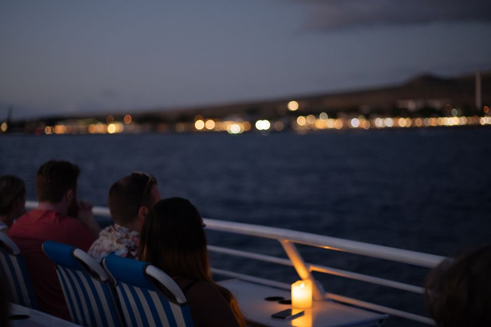 From Maalaea: Sunset Dinner Cruise Aboard the Quicksilver - Language and Guide