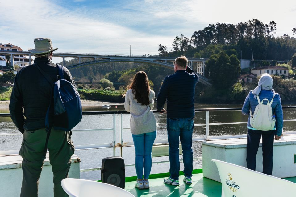 From Porto: Douro River Cruise to Régua With Lunch - Audio Guide Features