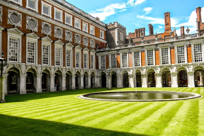 Hampton Court Guided Tour Full Day and High Tea - High Tea Experience