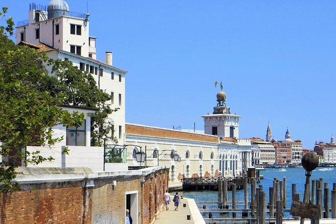 Heart and Soul of Venice Private Tour, Highlights and Hidden Gems of Venice Tour - Visiting Narrow Alleyways