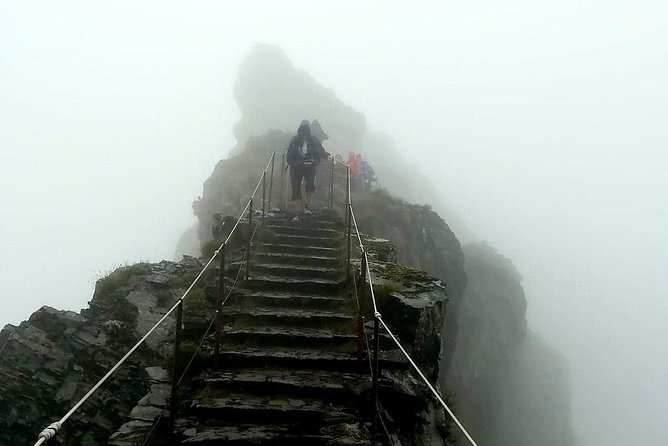 [INPUT TEXT TRANSLATED INTO ENGLISH]:Pico Do Arieiro - Pico Ruivo - Achadas Do TeixeiraPico Do Arieiro - Pico Ruivo - Achadas Do Teixeira - Group Size
