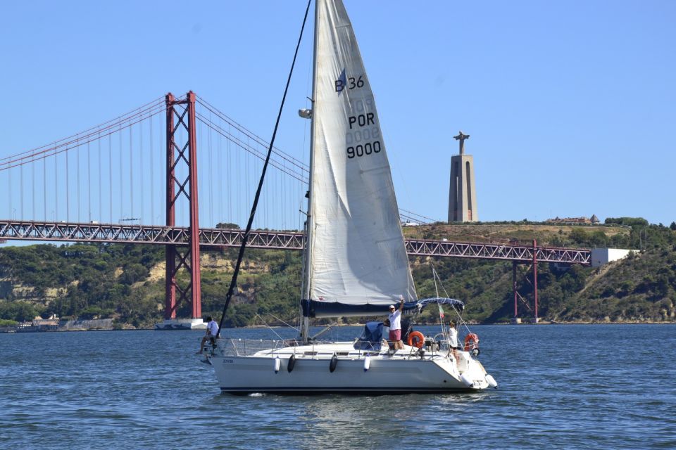 Lisboa: Day and Sunset Tour on the Tagus River - Unique Sights Along the River