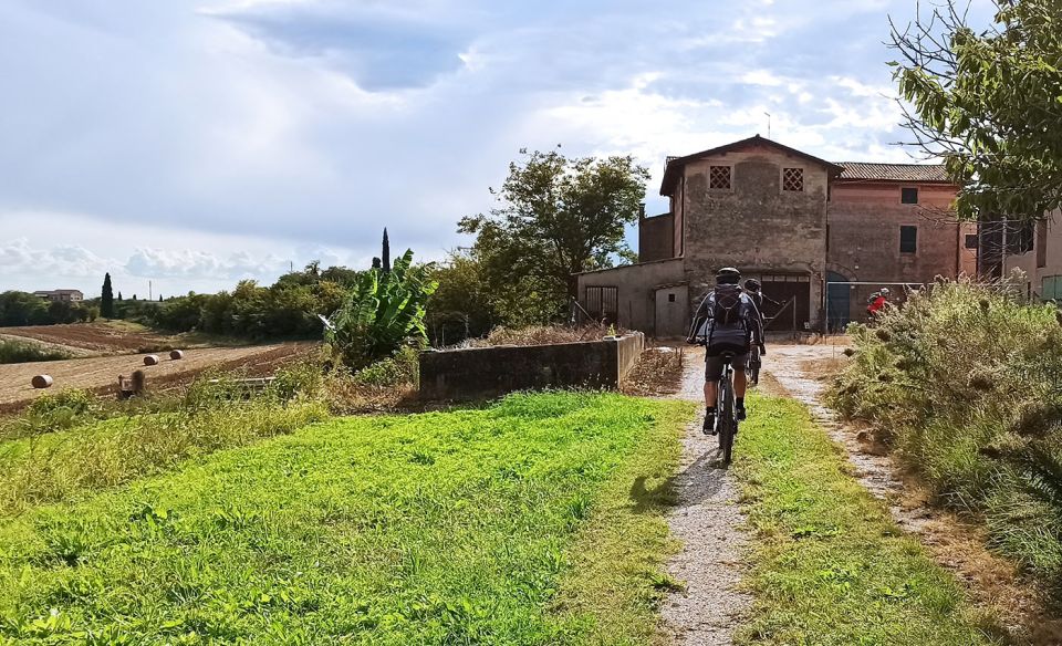 Pastrengo: E-Bike Tour and Wine Tasting in the Castle - Booking and Cancellation Policy