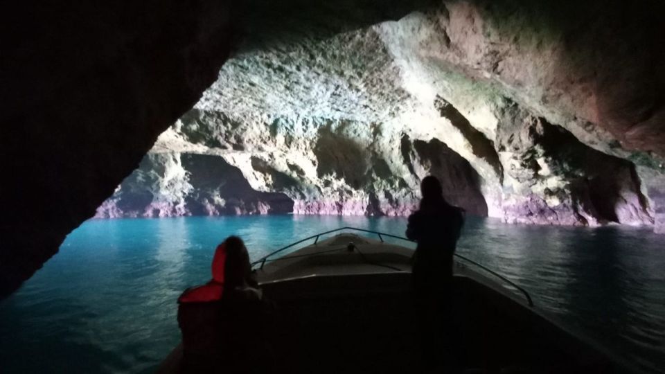 Portimão: Private Boat Trip to Benagil Caves - Safety Information