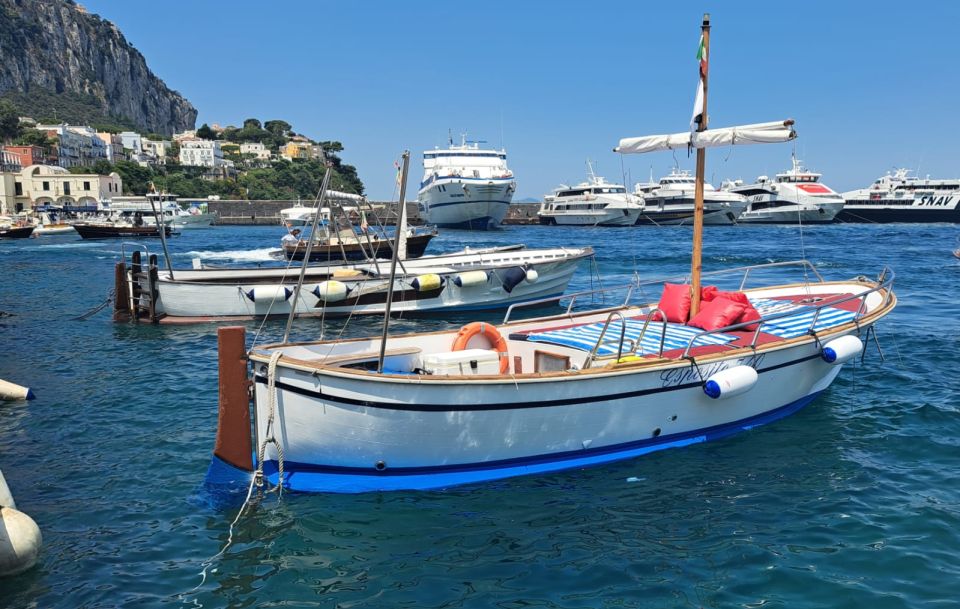 Private Tour of the Island of Capri by Classic Gozzo Boat 3H - Preparing for the Tour