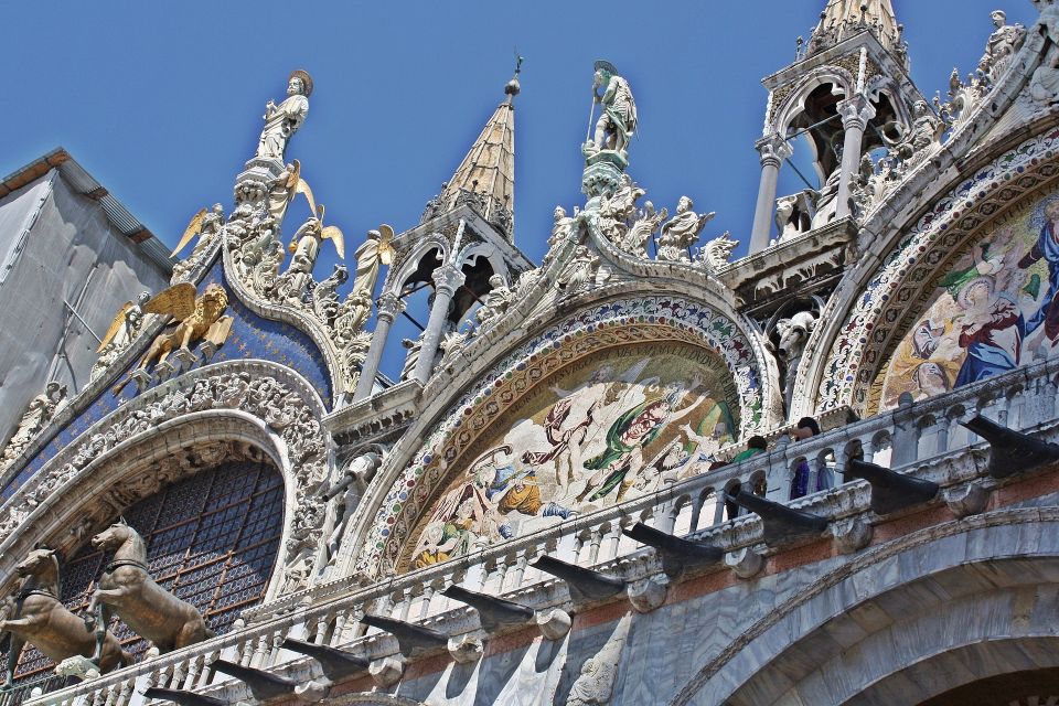 Private Venice Walking Tour and Gondola Ride - Gondola Ride Through Canals