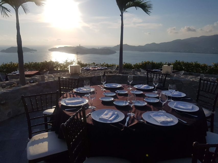 Romantic Deluxe Bella Vista Dinner + Drink & Divers 2 Drinks - Flexible Cancellation Policy