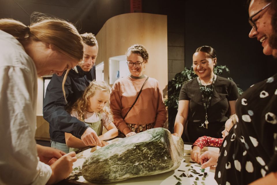 Rotorua: Jade Carving Experience at a Local Studio - Background