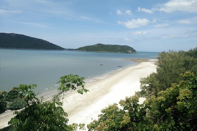 Sam Roi Yod National Park & Praya Nakhon Cave Private Tour From Hua Hin - Visit to Bang Bang Phu and Pineapple Plantation