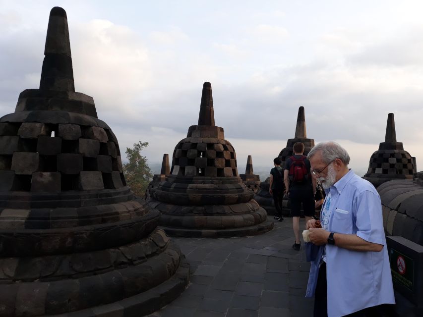 Sunrise Setumbu Hill, Borobudur & Merapi Jeep Lava Tour - Important Information