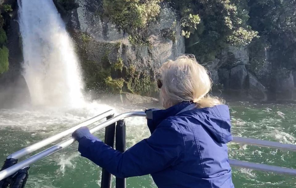 Taupo: Lake Taupo Western Bays Catamaran Tour With Bush Walk - Important Information