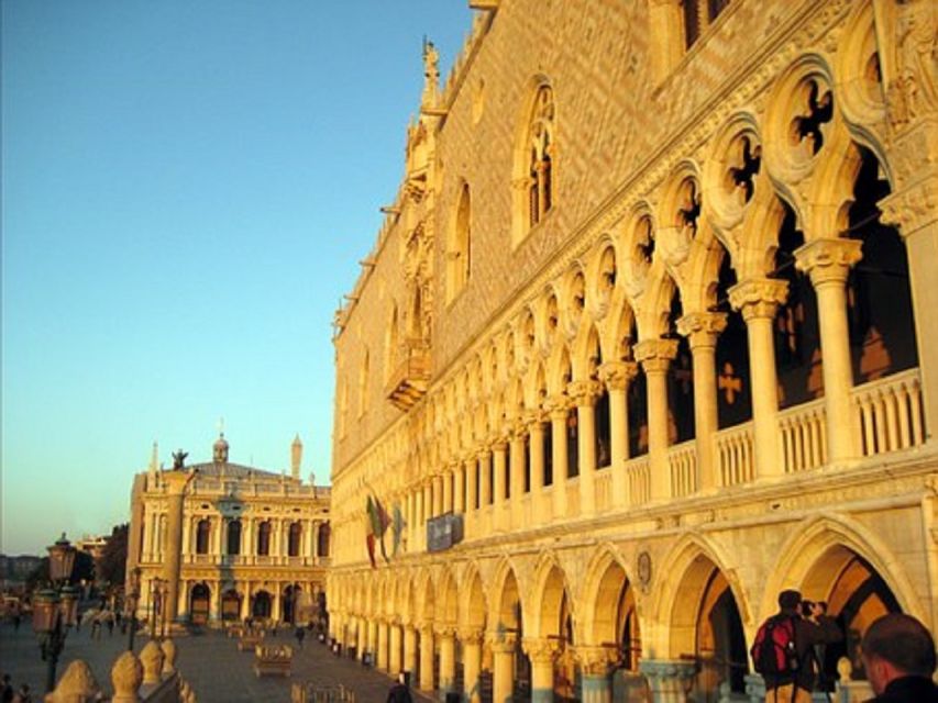 Venice: Doges Palace and Basilica Skip-the-Line Guided Tour - Gondola Ride