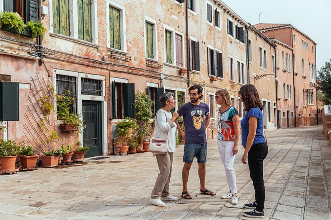 Withlocals Venice Away From the Crowds PRIVATE Tour With a Local Expert - Cancellation Policy and Meeting/End Points