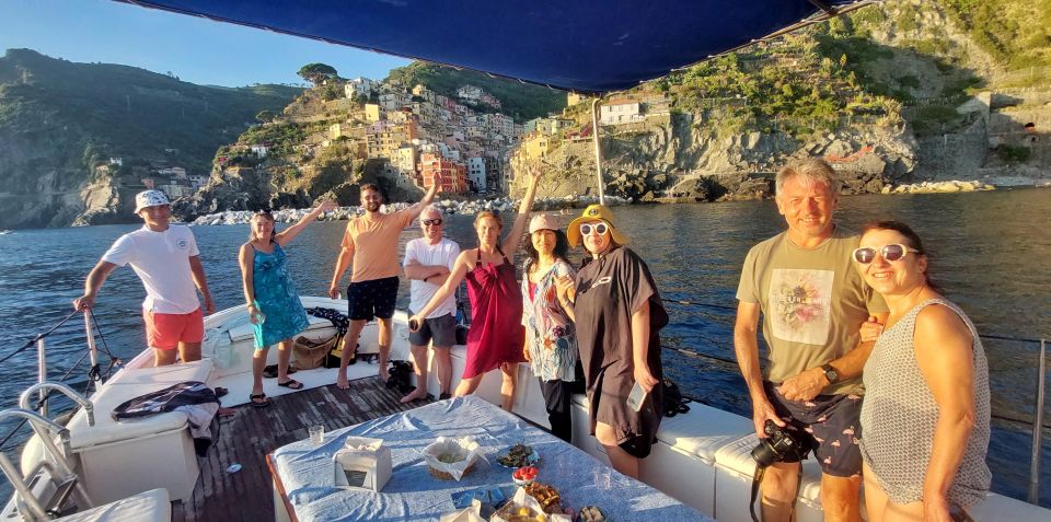 Cinque Terre Sunset Boat Tour With Traditional Ligurian Gozzo - Frequently Asked Questions