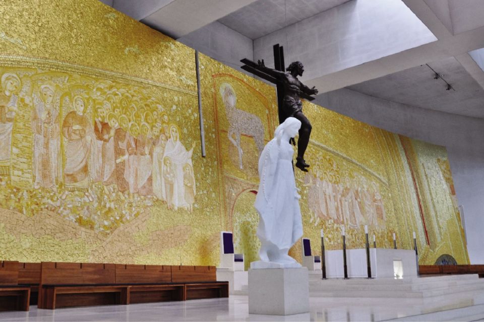 From Lisbon: Fátima and the Three Little Shepherds House - Chapel and Basilica