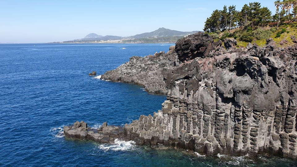 Jeju: Mt. Hallasan Hike and UNESCO Sites Day Tour - Frequently Asked Questions