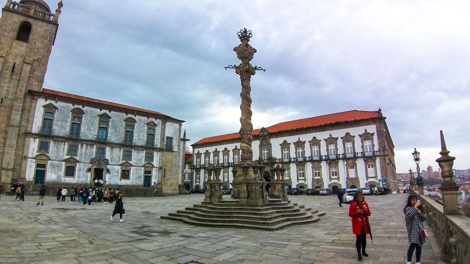 Porto Private Morning Tour, See the Most Iconic Attractions - Frequently Asked Questions