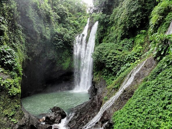 All-Inclusive: Jumping and Sliding at Aling-Aling Waterfall - Handara Gate - Lunch - Key Points