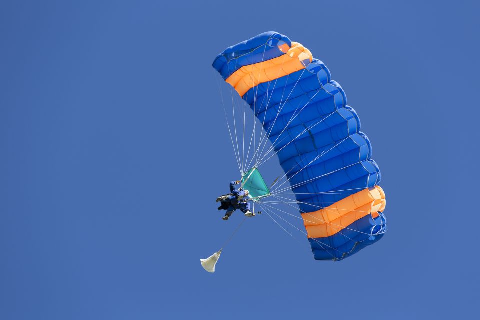 Auckland: 13000, 16000, or 18000-Foot Tandem Skydive - Key Points