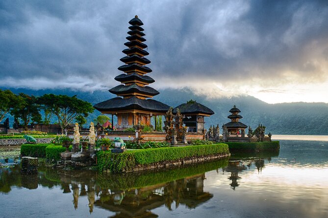 Bali: Bedugul Lake Temple, Twin Waterfall, UNESCO Rice Field - Key Points