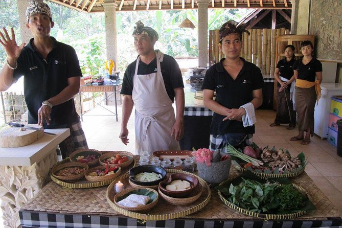 Bali Cooking Class With Culture Experience