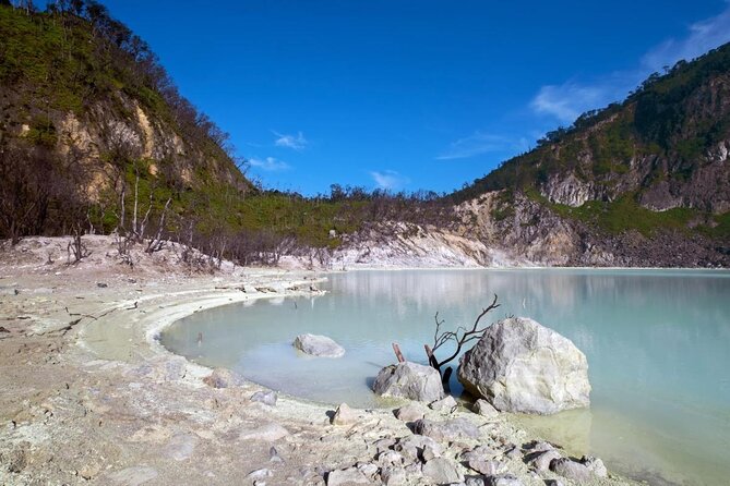 Bandung Volcano, Hot Springs, Mud, Lunch Etc. All Included - Key Points