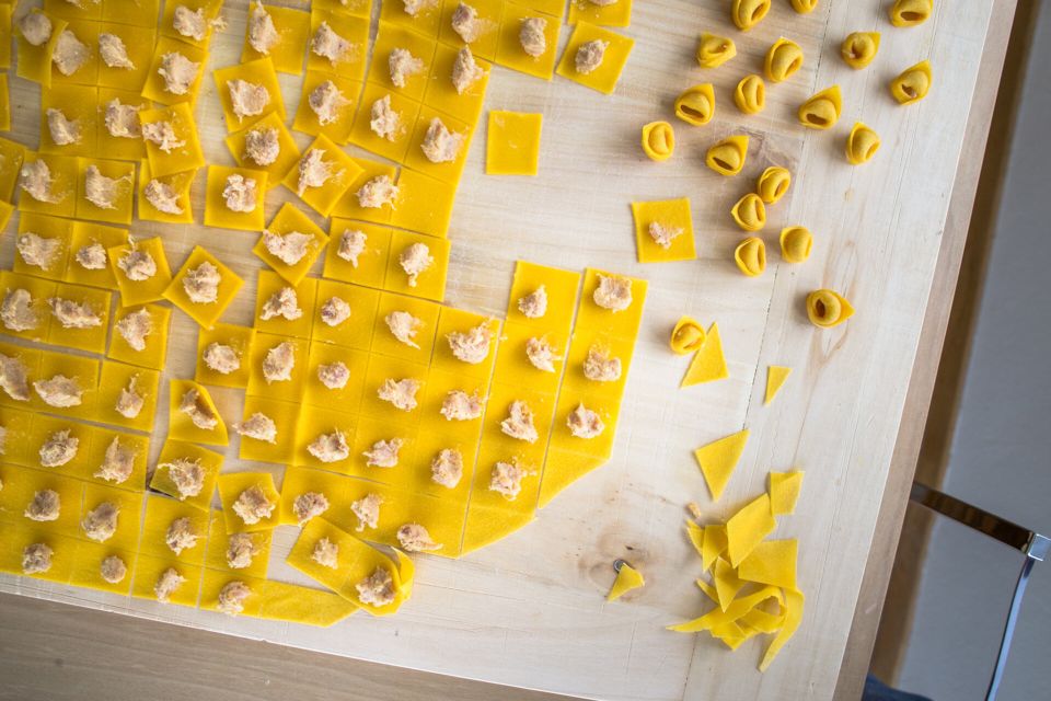 Bologna: Tortellini Masterclass at a Locals Home - Key Points