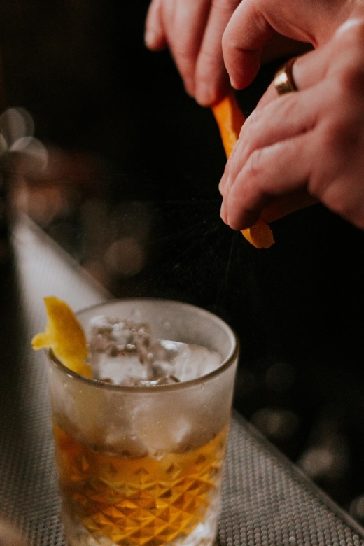 Charleston: Sip History In a Secret Speakeasy Cocktail Class - Key Points