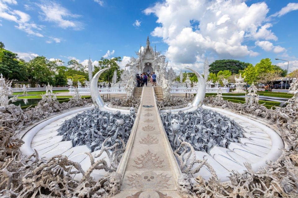 Chiang Mai: Golden Triangle, Blue Temple & White Temple Tour - Key Points