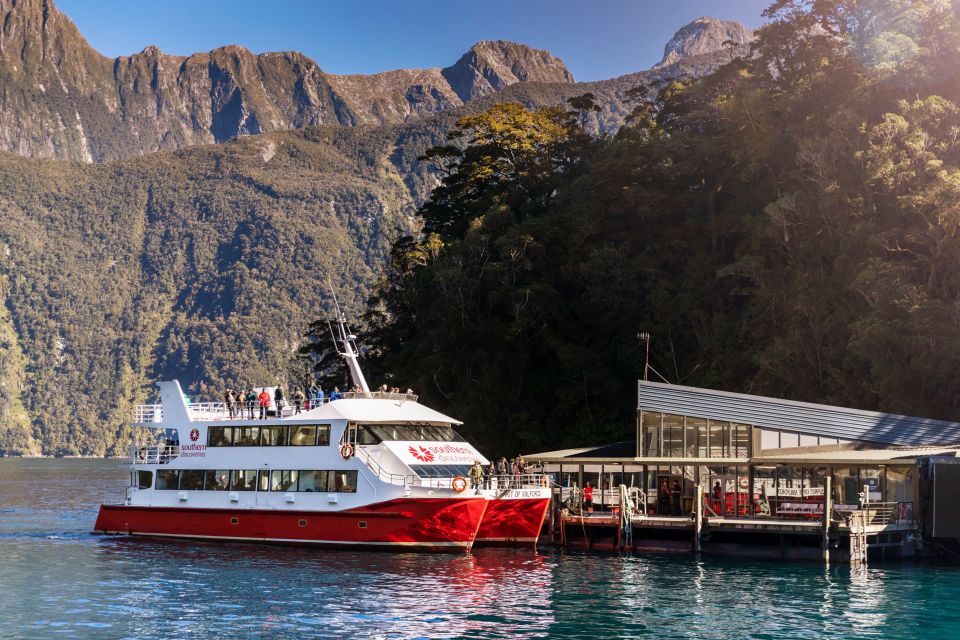 Cruise & Kayak Milford Sound - Key Points