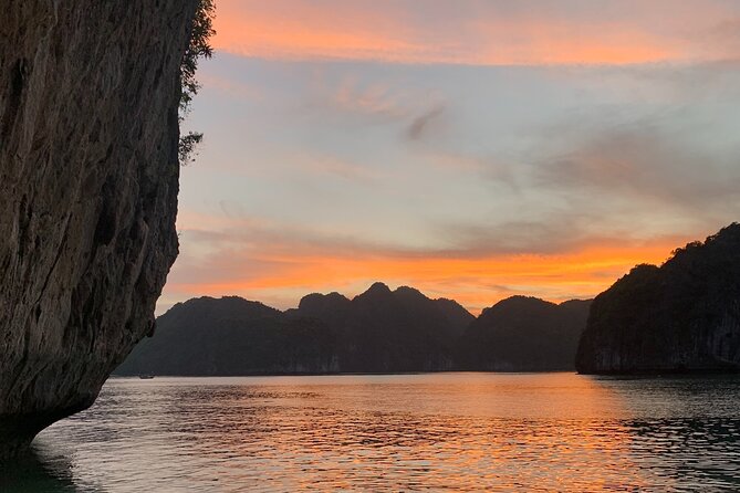 Discover Bioluminescent Plankton Using Kayak in Lan Ha Bay - Key Points
