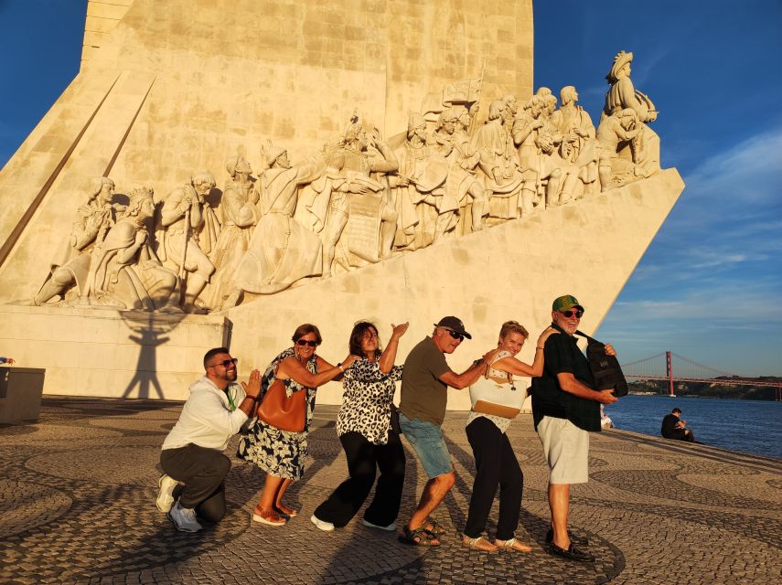 Excursion in the City of Lisbon in a Panoramic Classic Tuktuk - Key Points