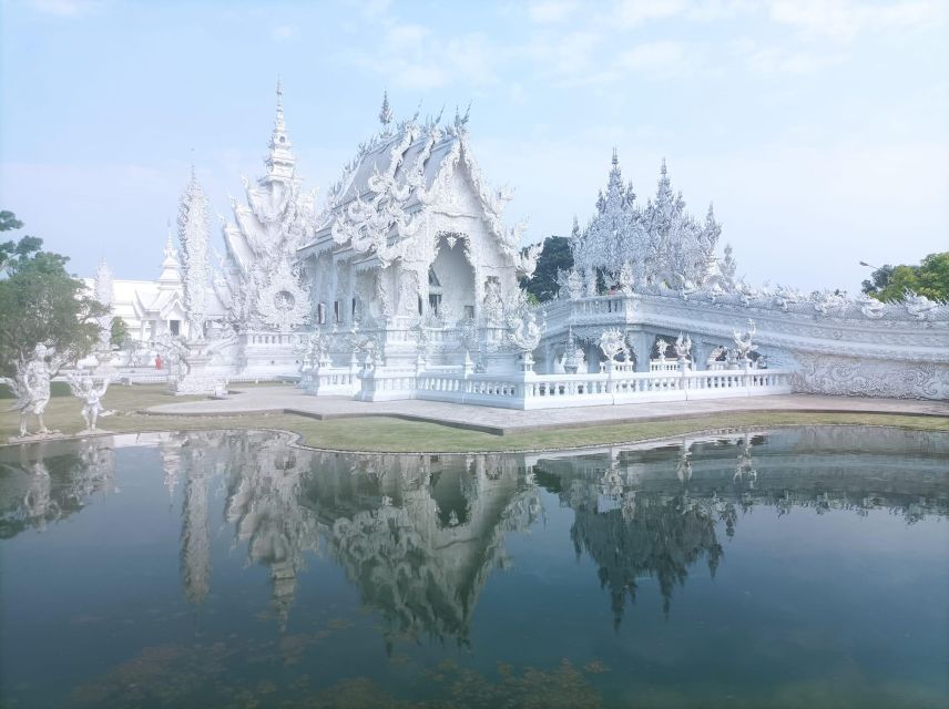 Explore the Adventures of Chiang Rai and the Golden Triangle - Unveiling the White Temples Beauty