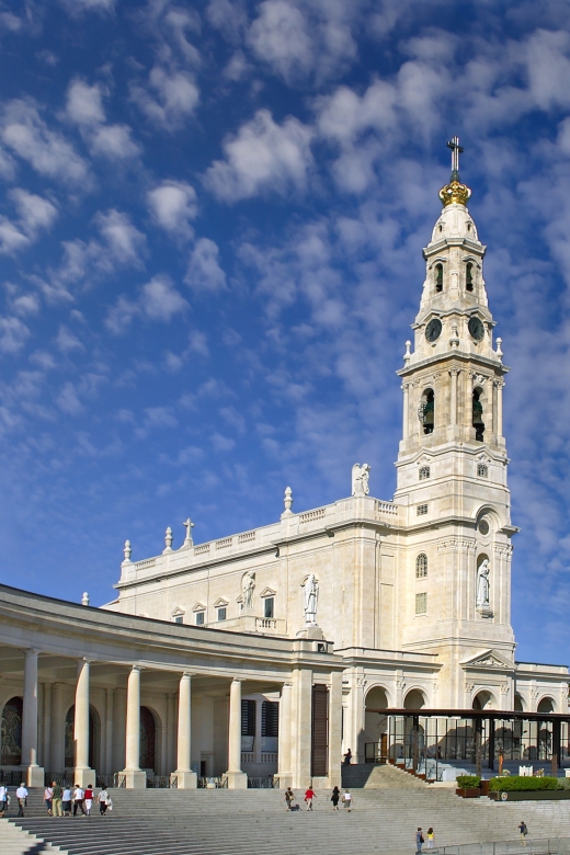 From Lisbon: Tour Fatima, Batalha, Alcobaça, Nazaré, Óbidos - Key Points